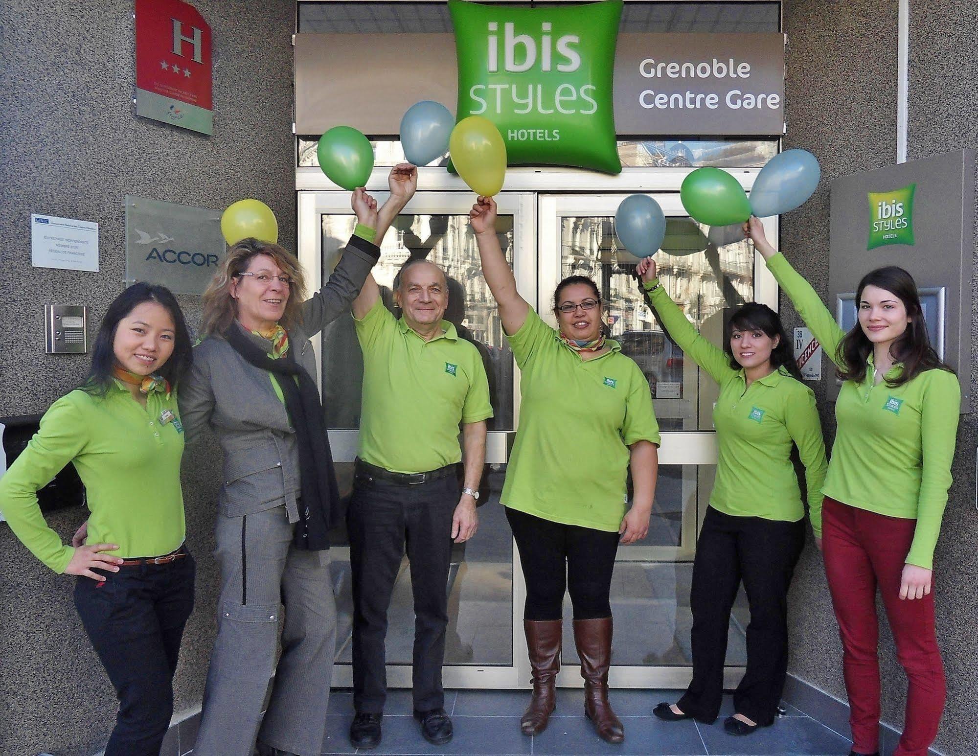 Ibis Styles Grenoble Centre Gare Hotel Exterior foto