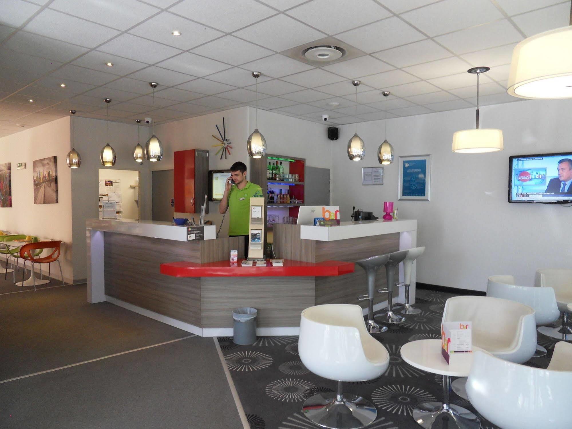 Ibis Styles Grenoble Centre Gare Hotel Exterior foto